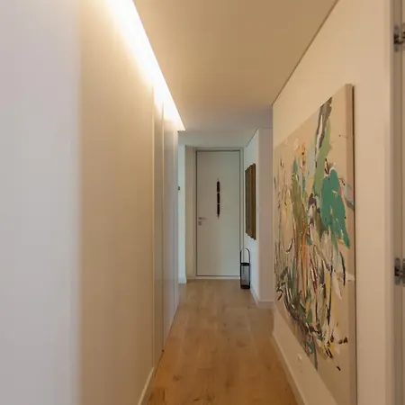 Flh Av. Liberdade Stunning With Balcony & Parking Lisbona