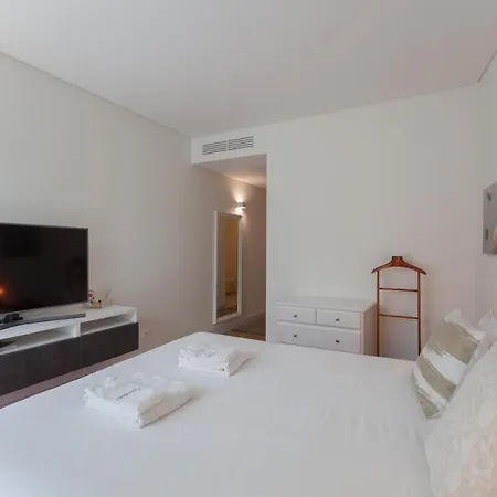 Appartamento Flh Av. Liberdade Stunning With Balcony & Parking Lisbona