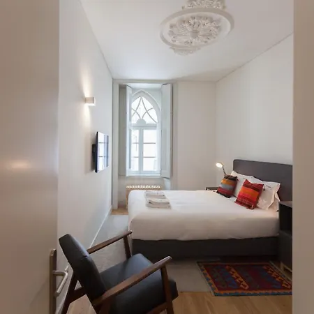 Flh Av. Liberdade Stunning With Balcony & Parking Lisbona